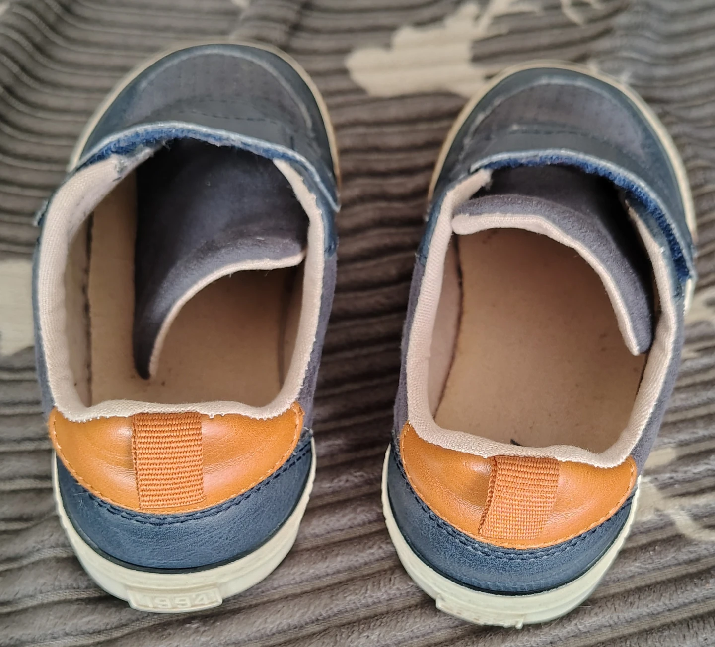 Sz 9 Old Navy Boys Navy Sneakers - photo 5