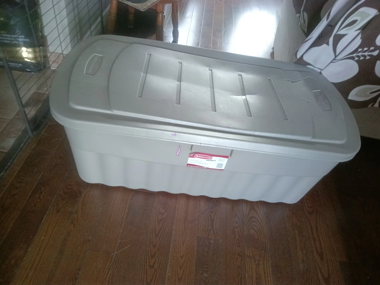 🏈Rubbermaid Roughneck Jumbo Storage Tote