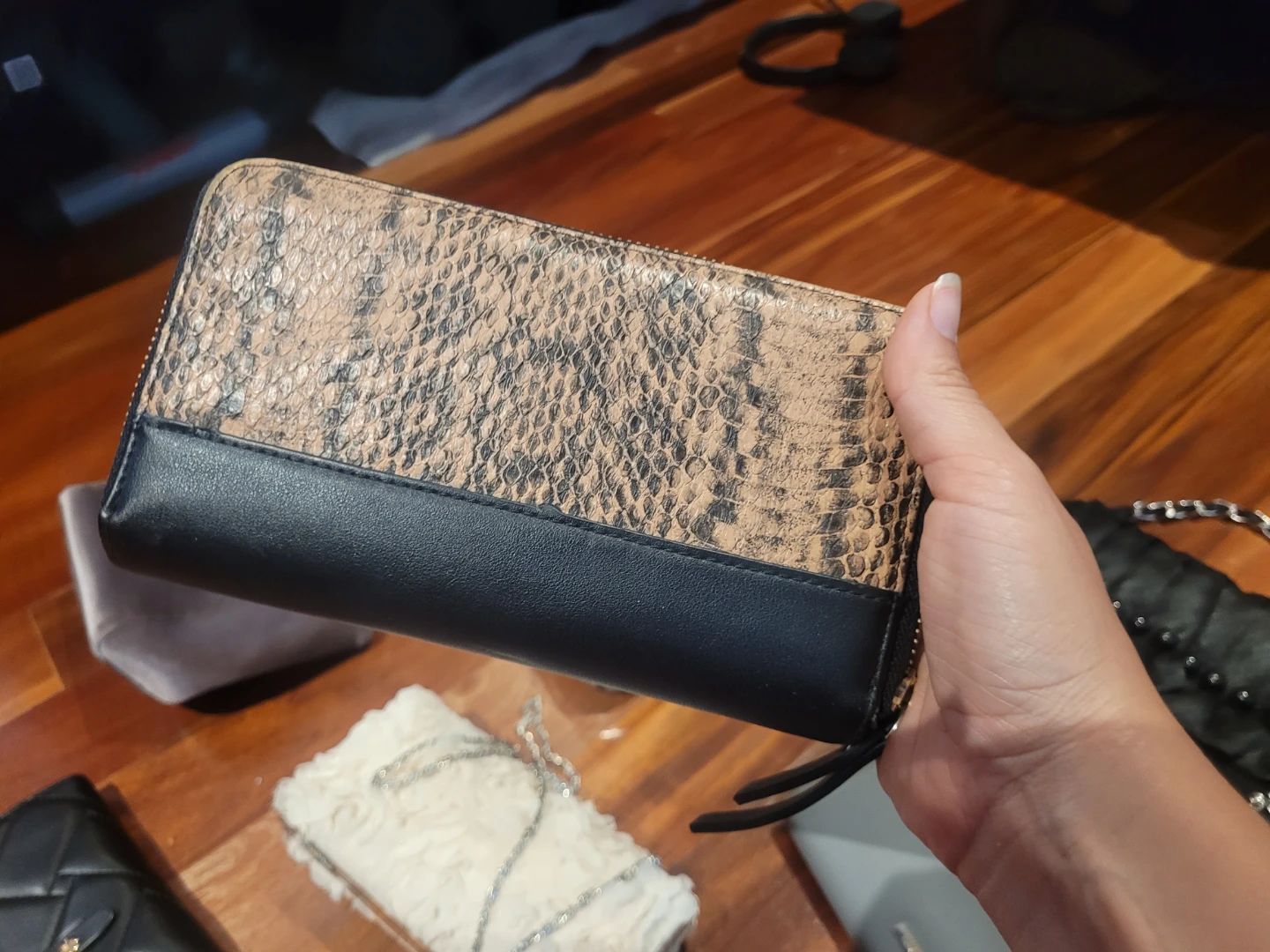 Assorted bags and wallets - photo 3