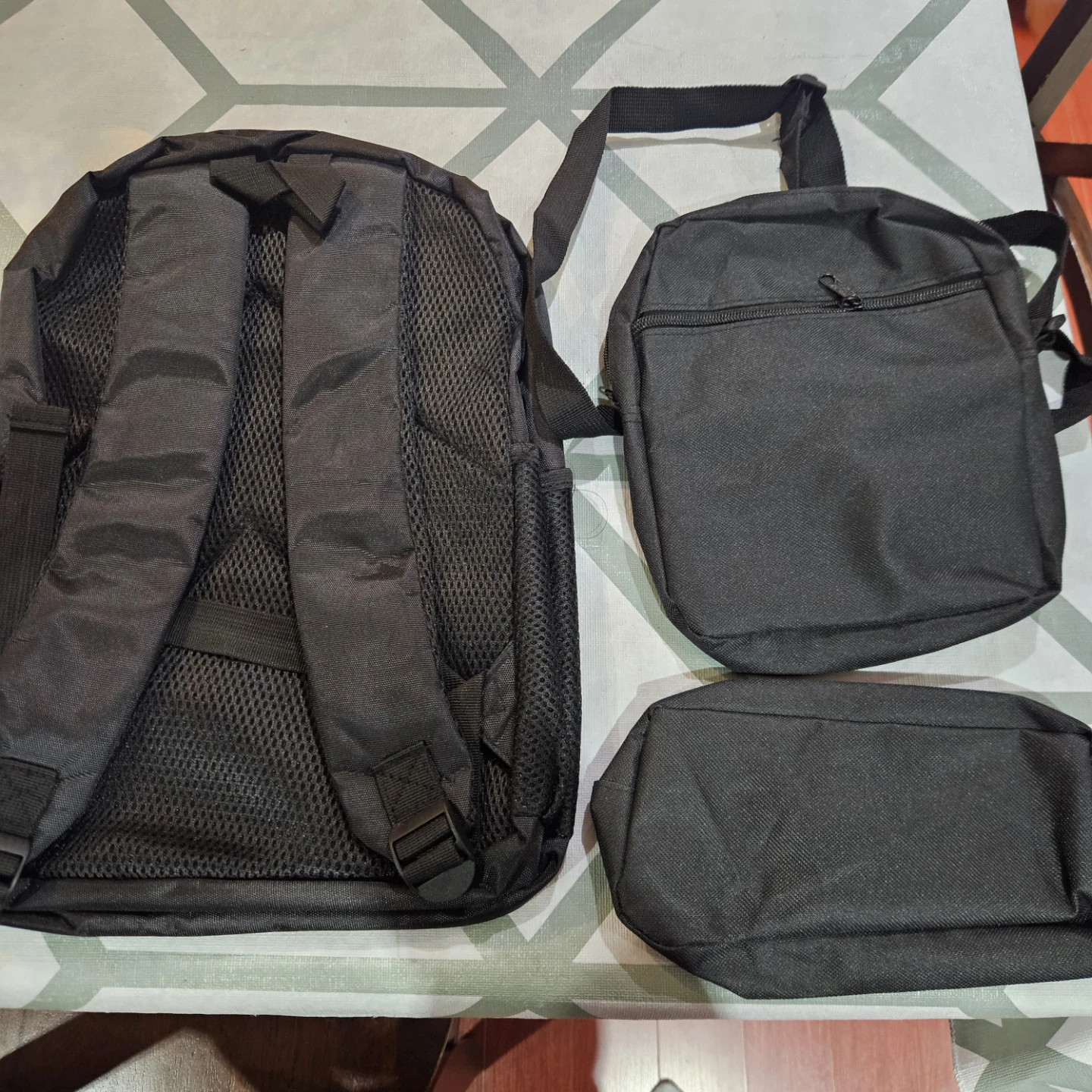Brand new - Sonic the Hedgehog 3-Piece Backpack Set - photo 5