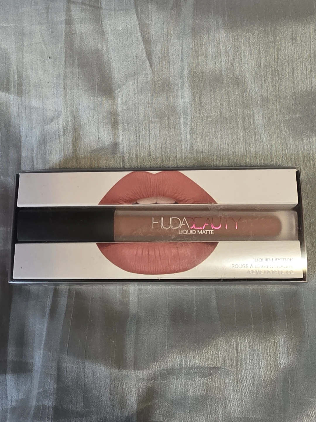 Huda Beauty Liquid Matte Lipstick in Venus