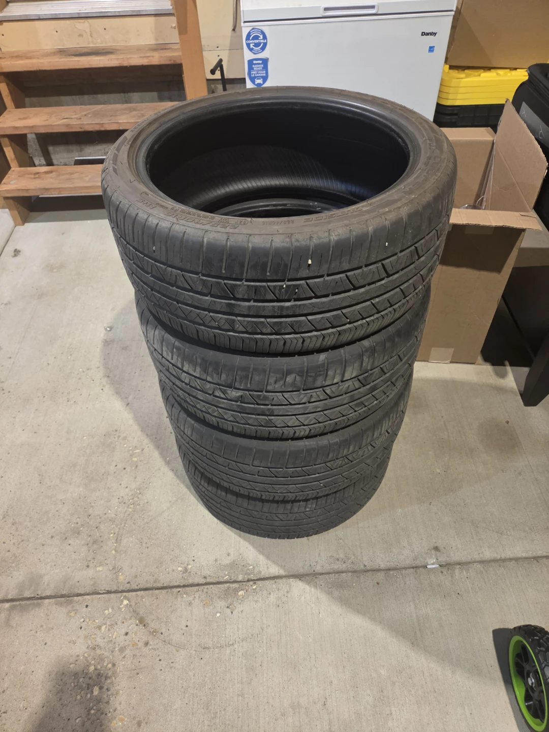 Cooper Tires 225/40R18
