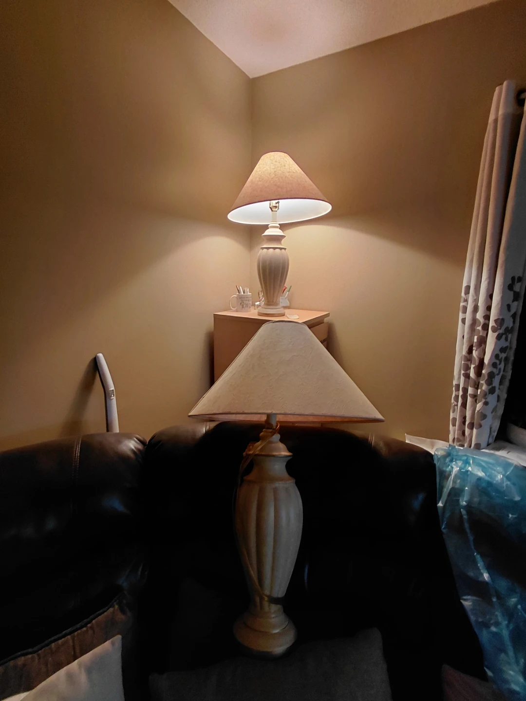 Set of Two Cream Table Lamps - photo 3