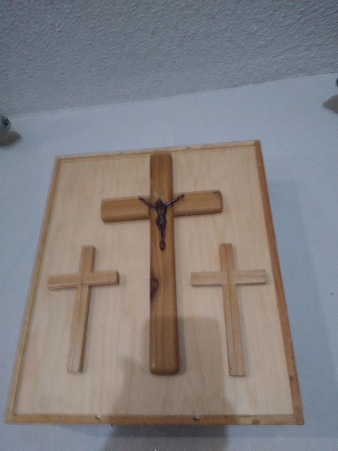 Handmade One of a kind tribute to there were three on Calvary - photo 2