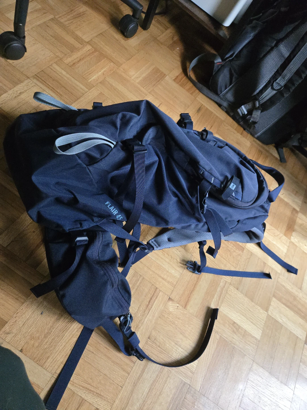 MEC Flair 45 hiking backpack - photo 4