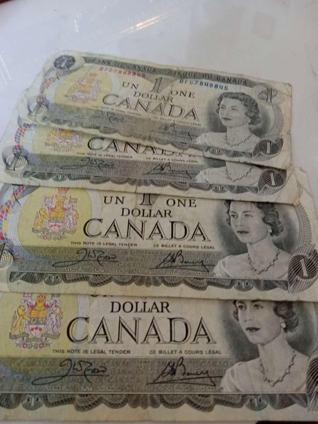 Set of 1973 Canadian One Dollar Bills - photo 3