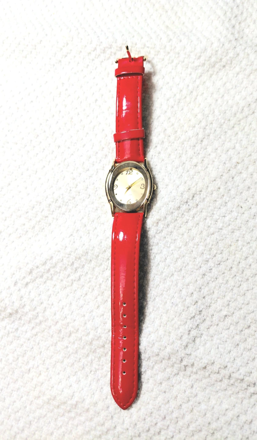BWC Quartz Watch - Red Patent Leather Band - photo 3