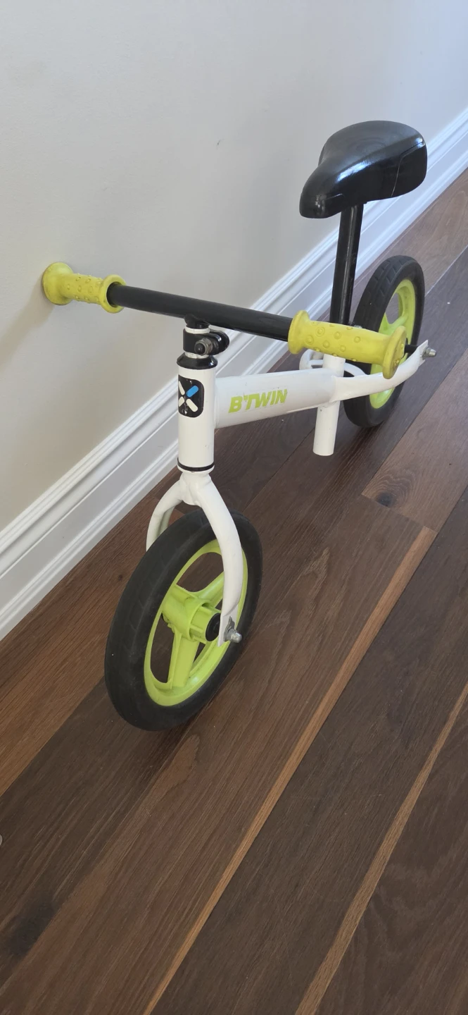 B'TWIN Kids Balance Bike