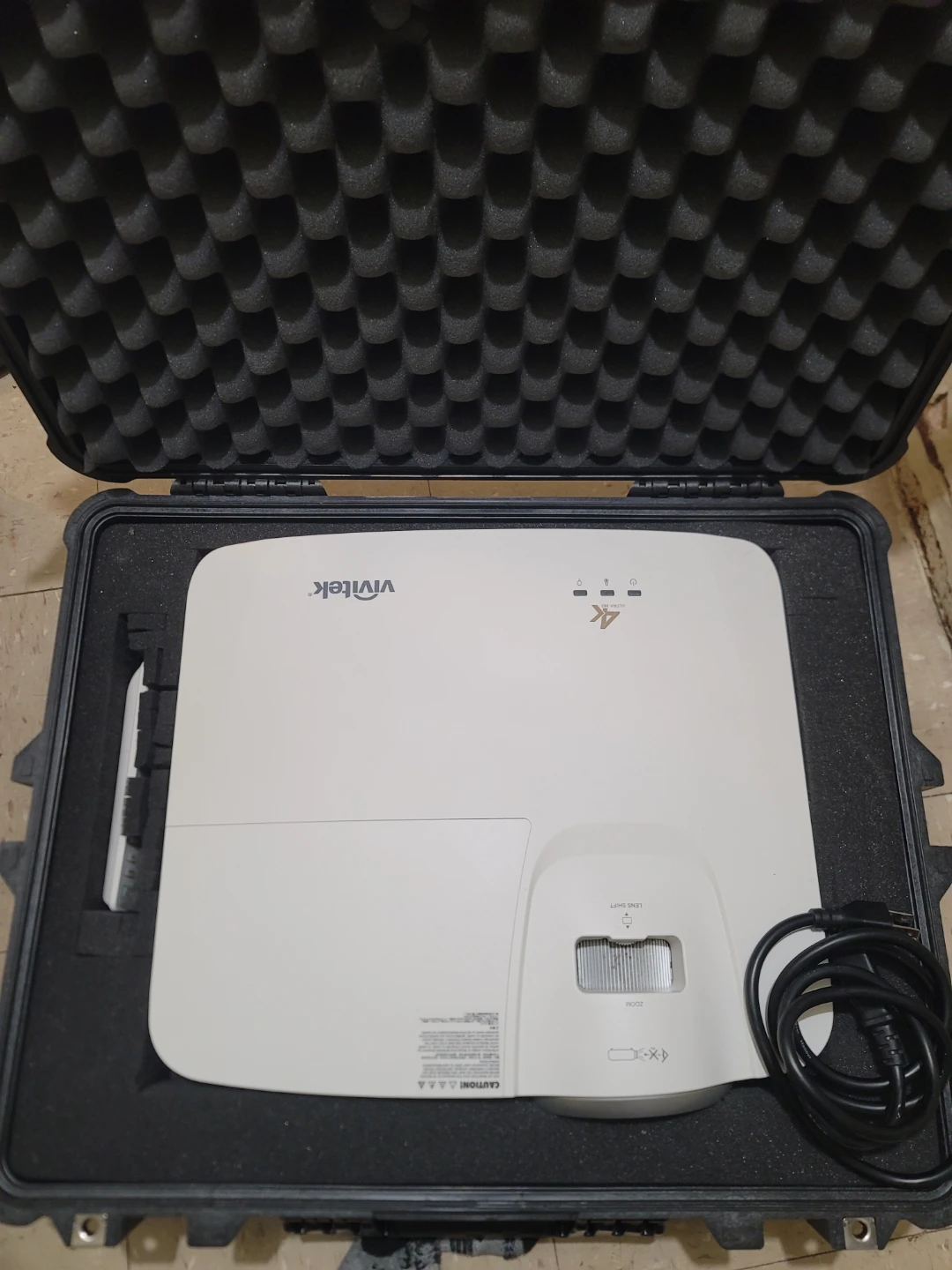 ​Vivitek HK2288 4K UHD Projector + Pelican 1600 Hard Case ​