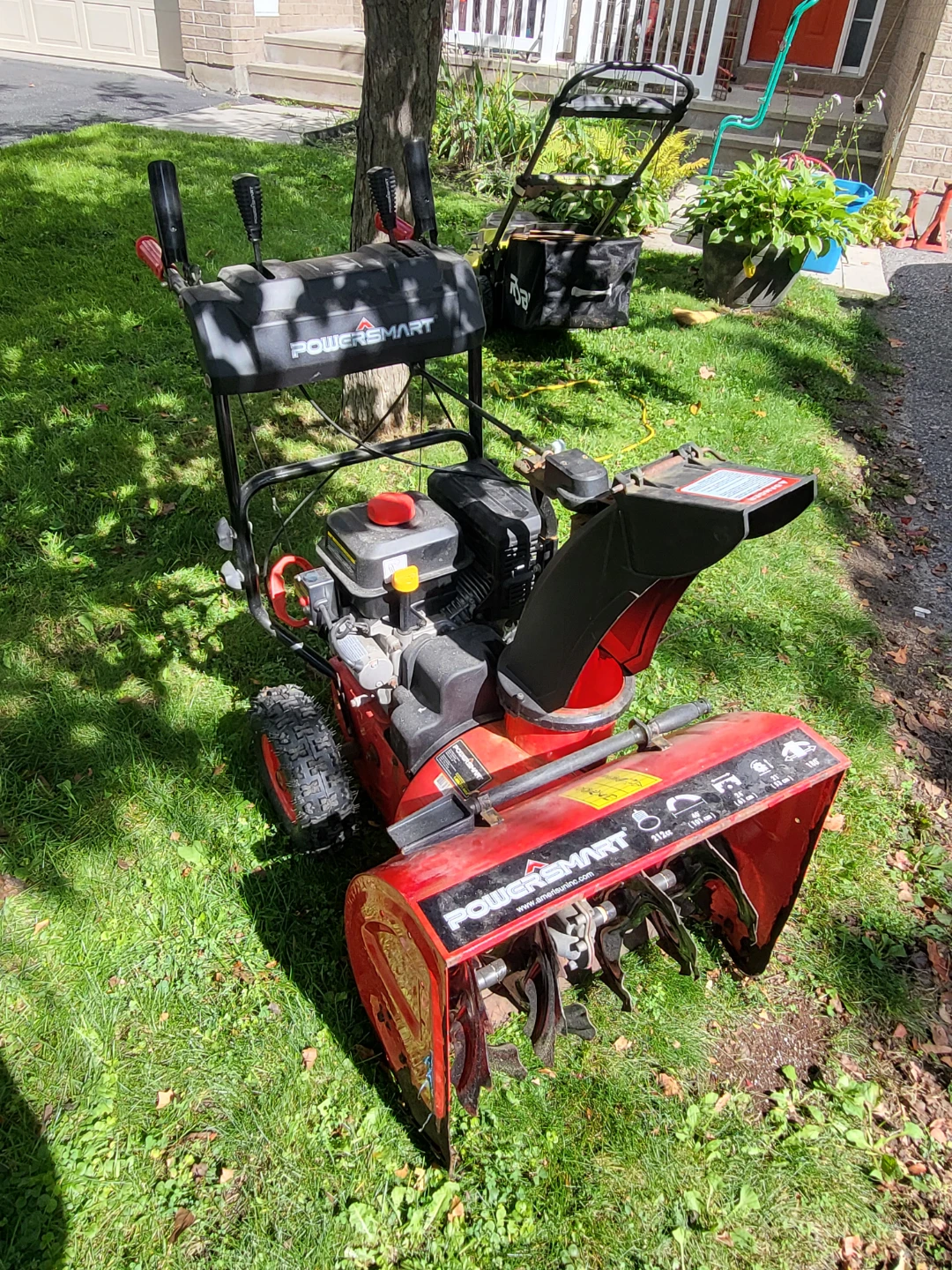 Gas PowerSmart Snowblower with Electric Start