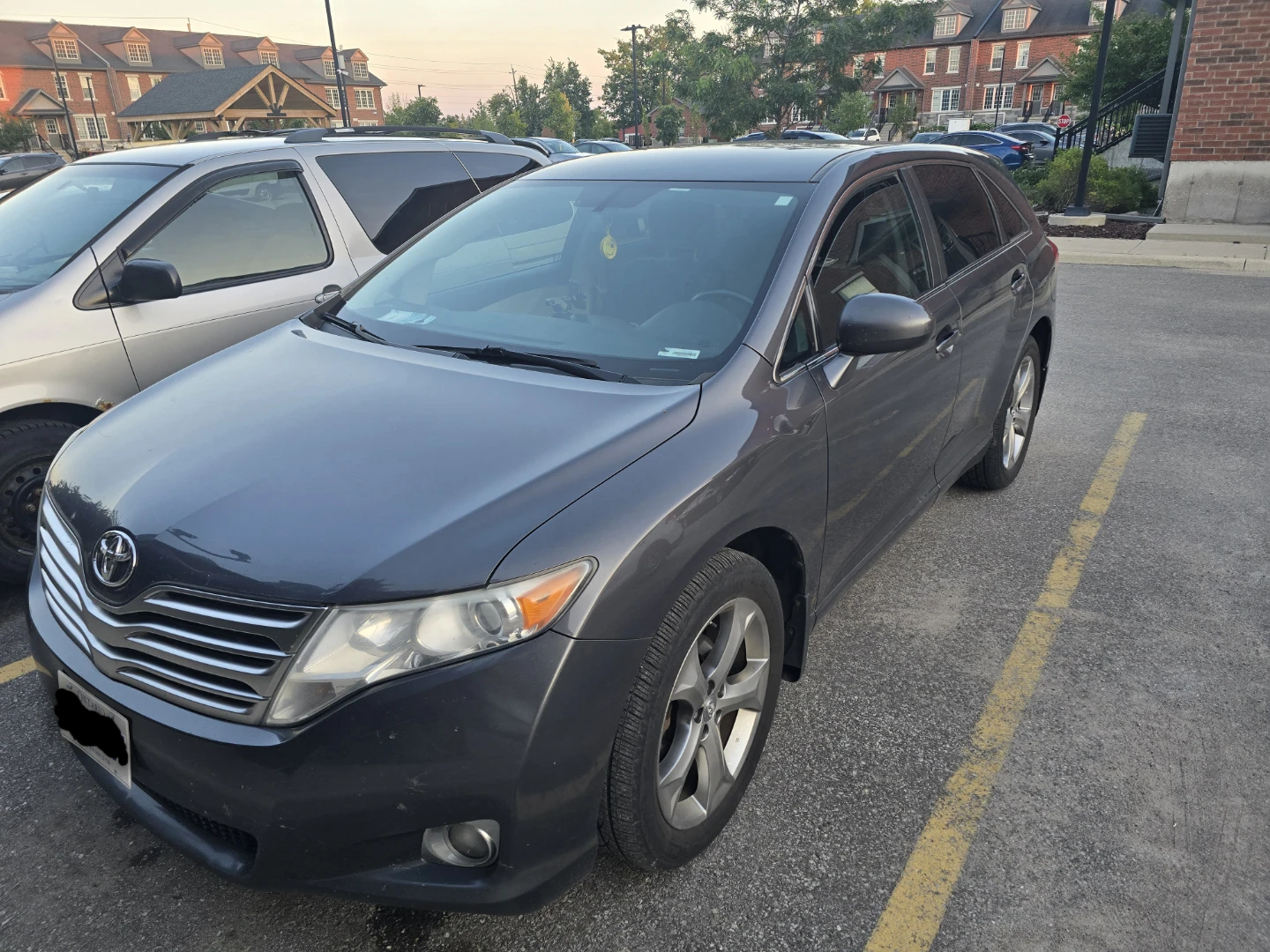 Relaible Grey Toyota Venza - photo 3