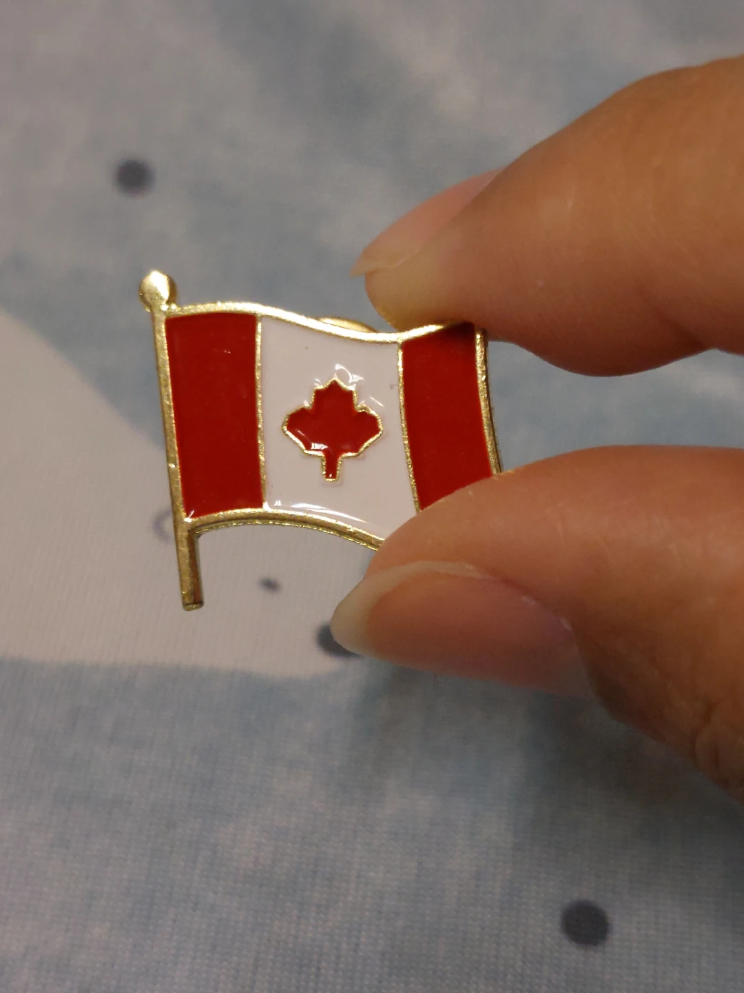 Canadian Flag Enamel Pin 🏈