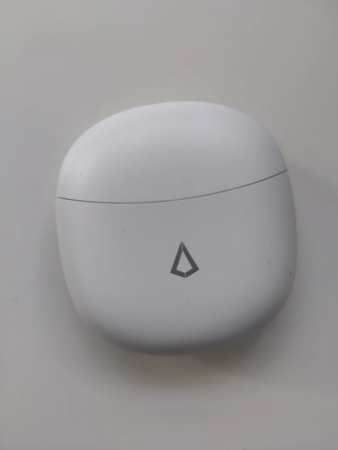 White Wireless Earbuds with Charging Case