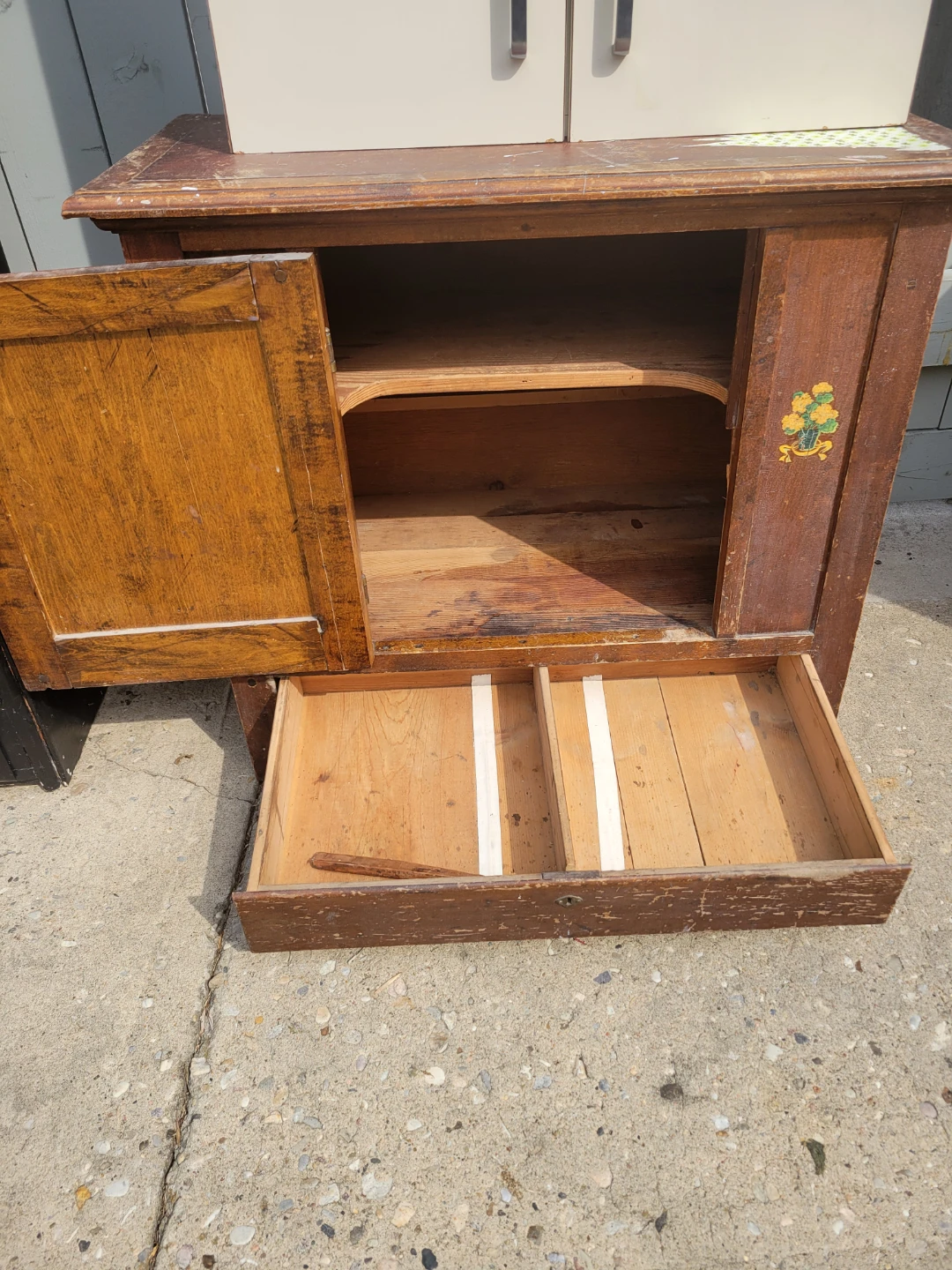 Vintage Pantry Cabinet - photo 5