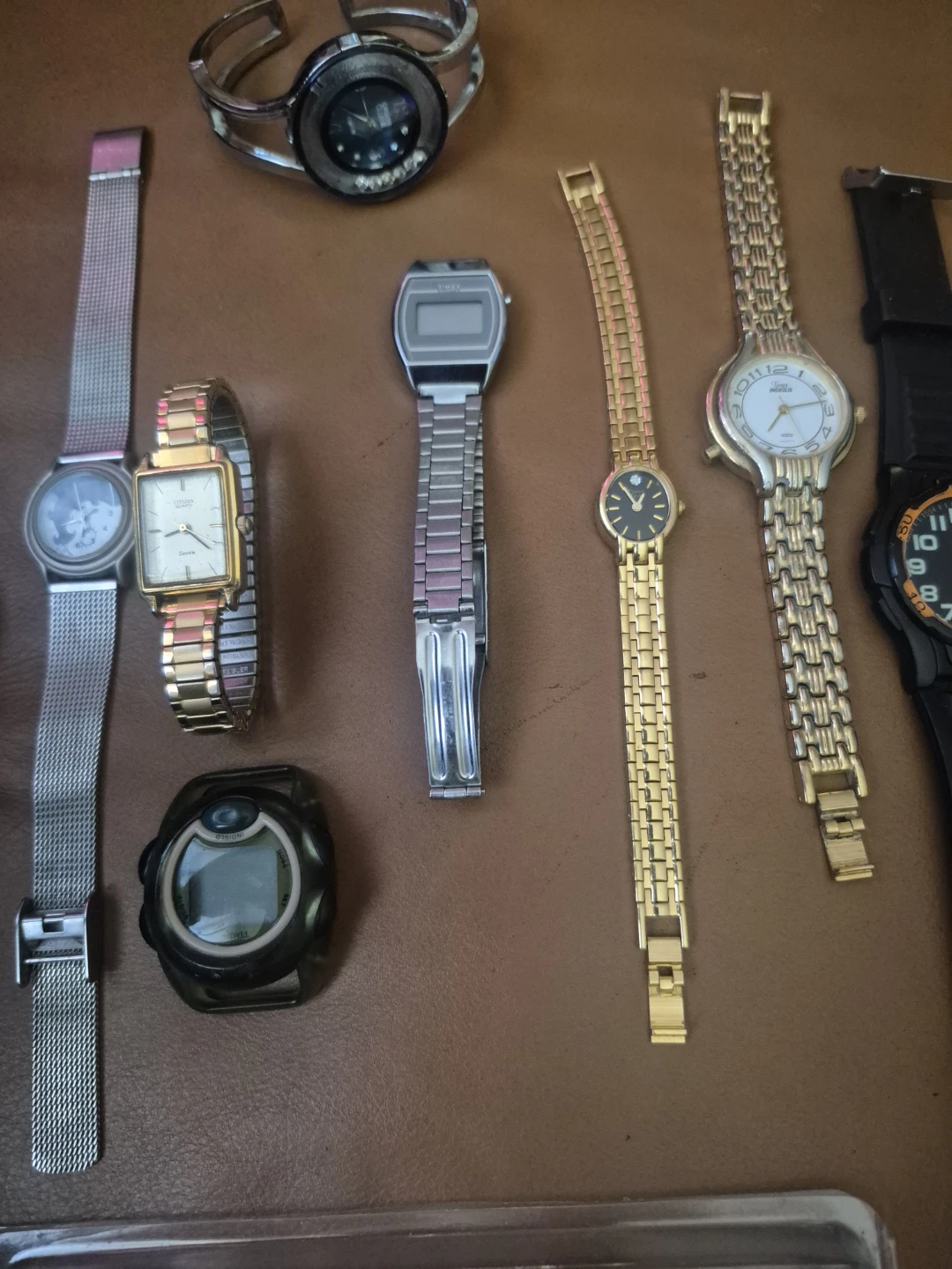 Ladies watch lot of 12. Some vintage some newer - photo 3