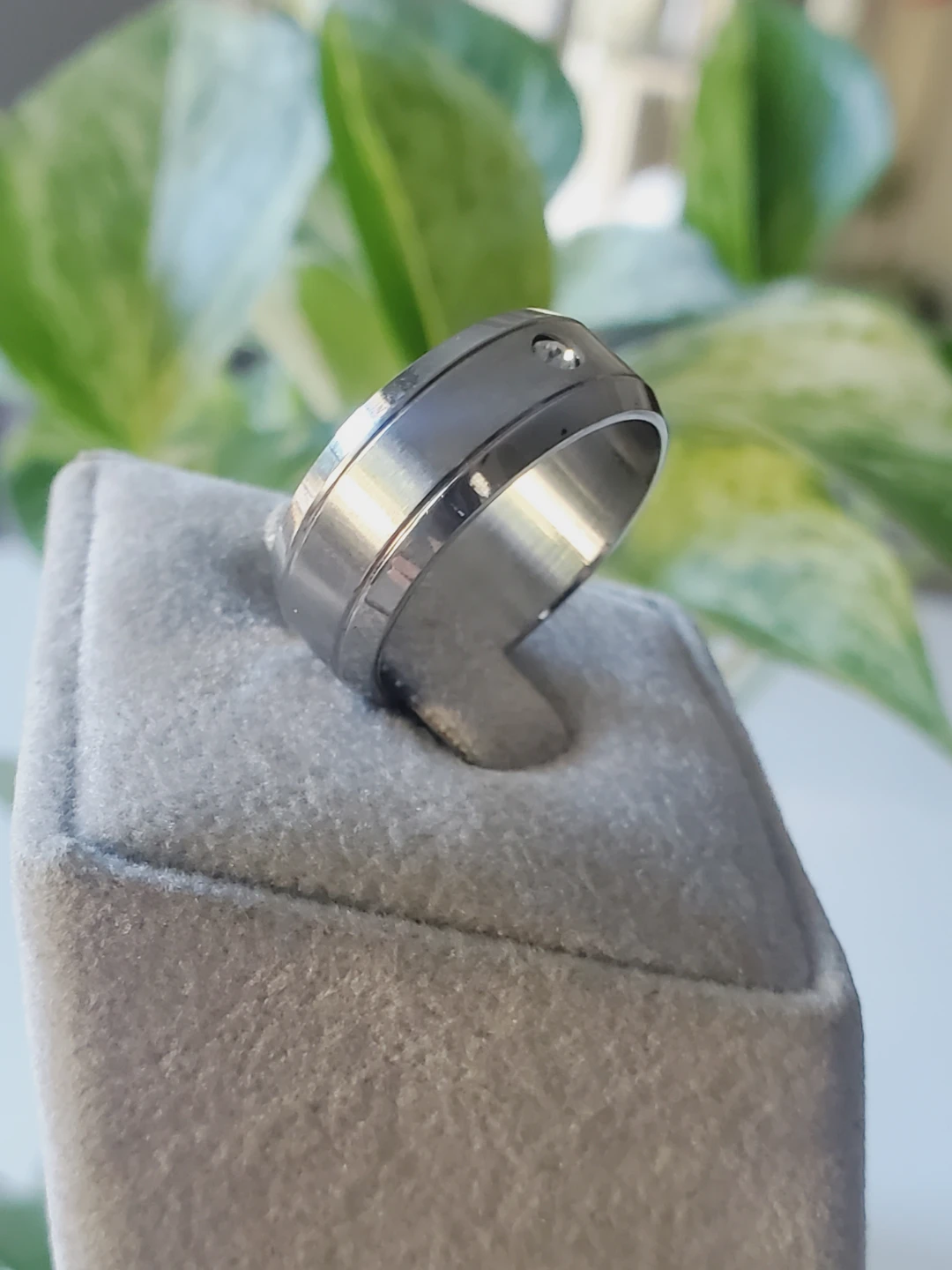 Store Closed. New with tag Steel Ring. Detail below. - photo 3