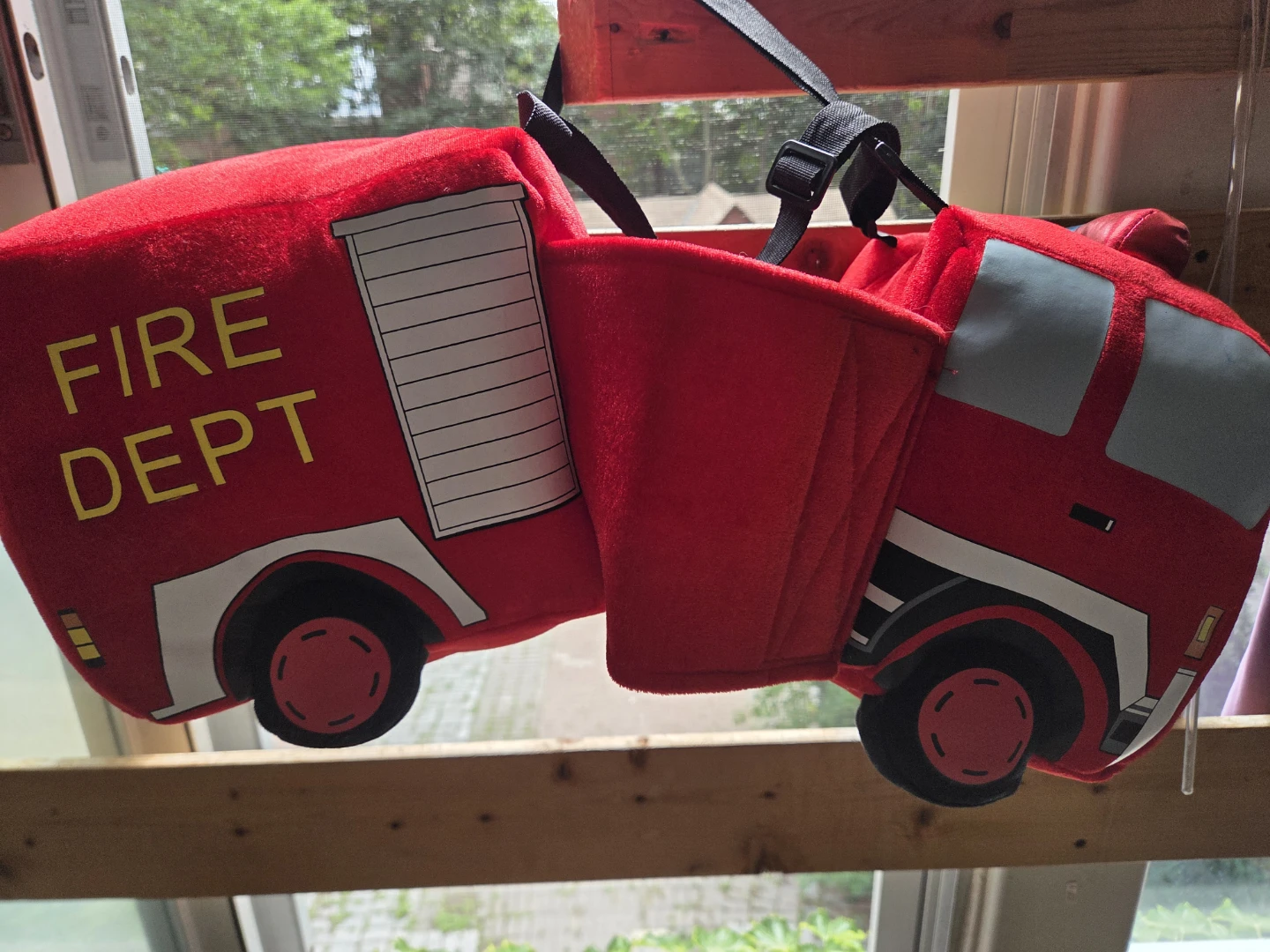 Fire Engine Costume for Kids - photo 2