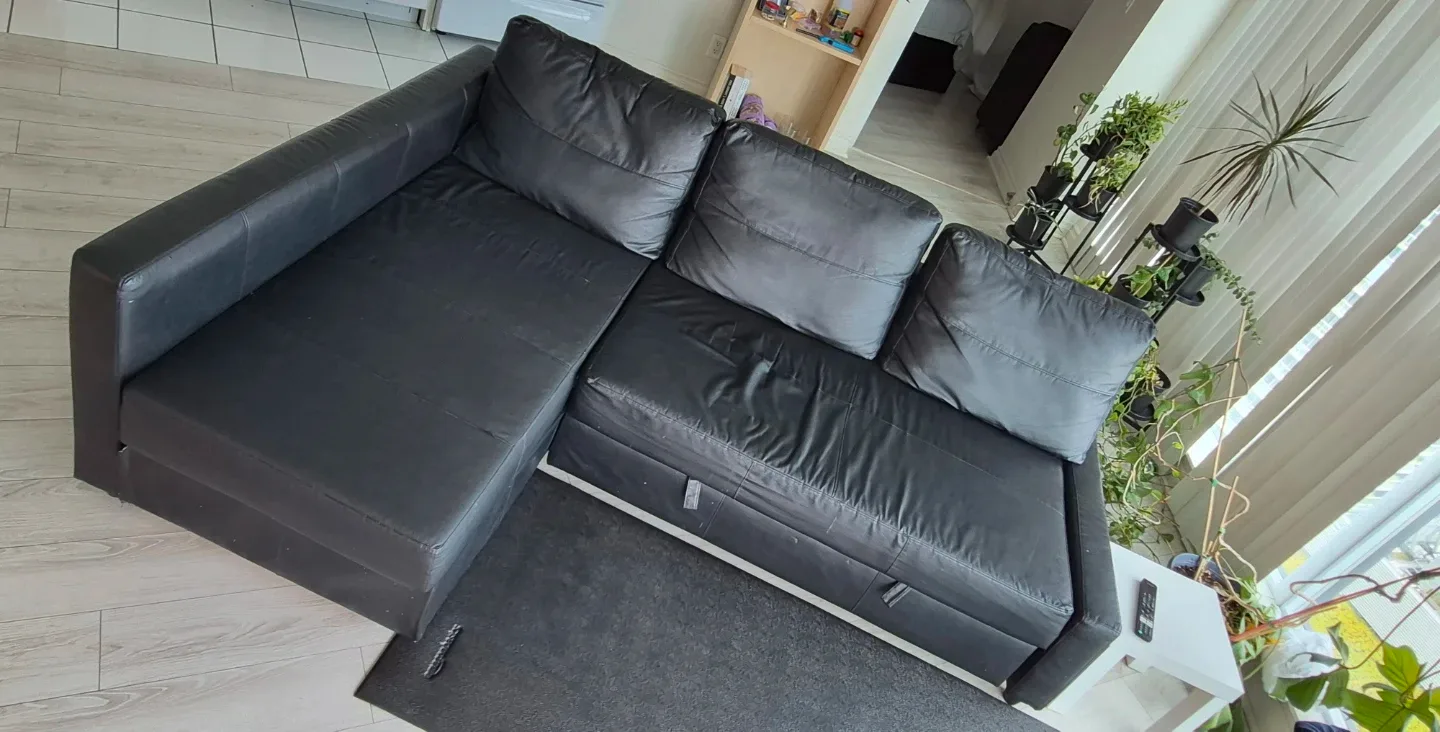 Selling ikea L-section couch