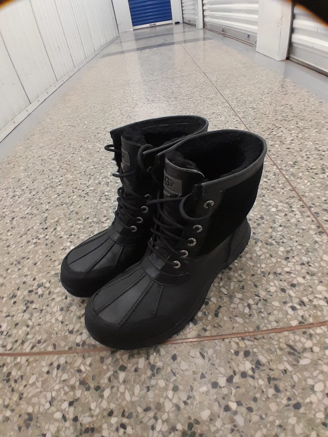 UGG Butte Winter Boots Men's Size 11.5 suitable for 12 - photo 3