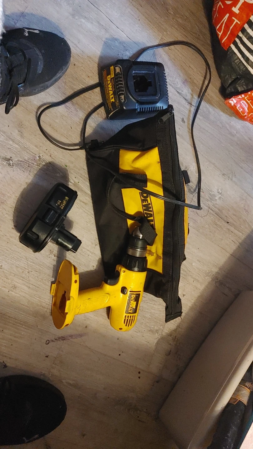 DeWalt 18V Cordless Drill with Battery and Charger