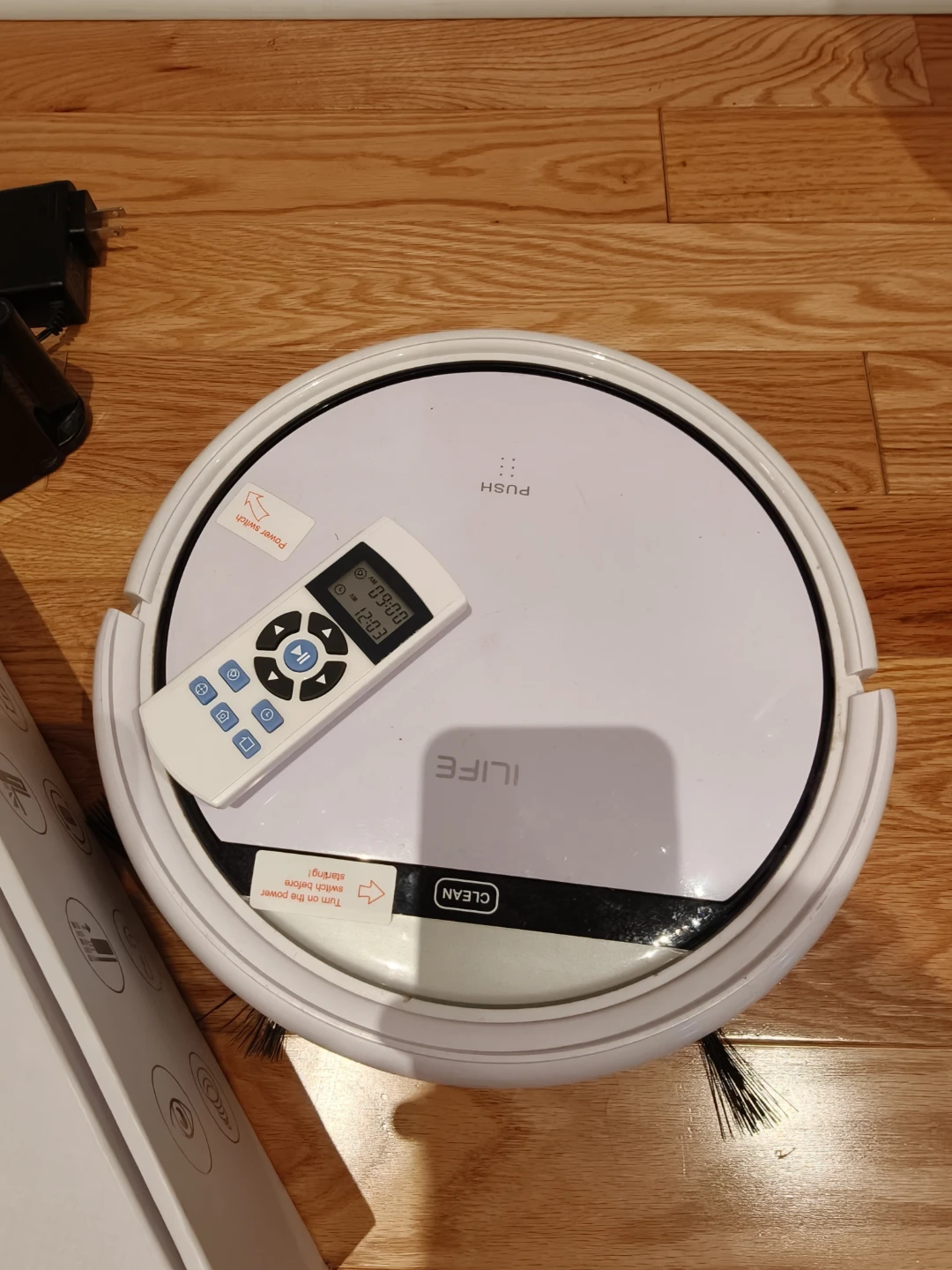 ILIFE Robotic Vacuum Cleaner (works great, used)