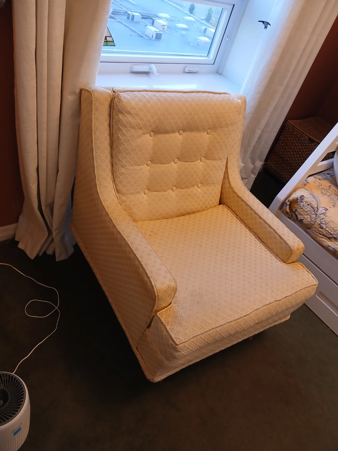 Cream Mid-Century Accent Chair - photo 2
