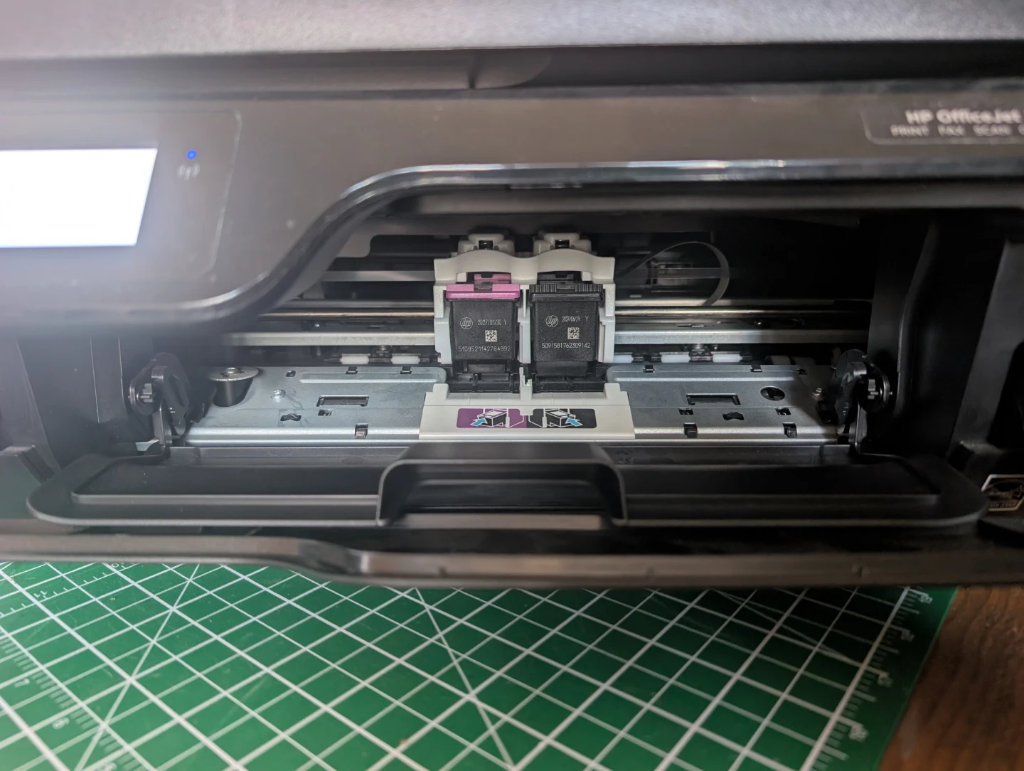 HP OfficeJet 3830 All-in-One Printer - photo 4