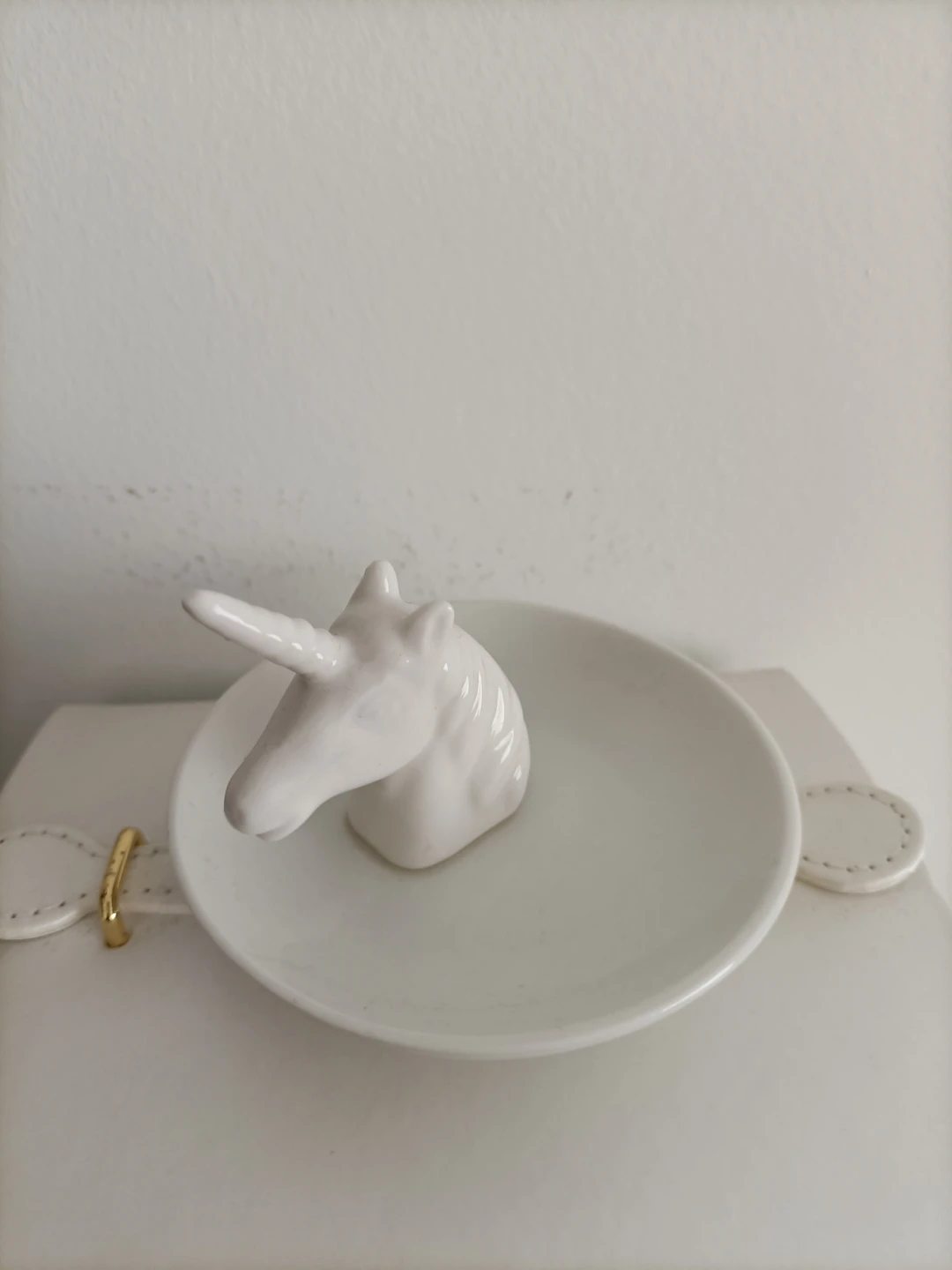 White Unicorn Ceramic Jewelry Dish 🏈