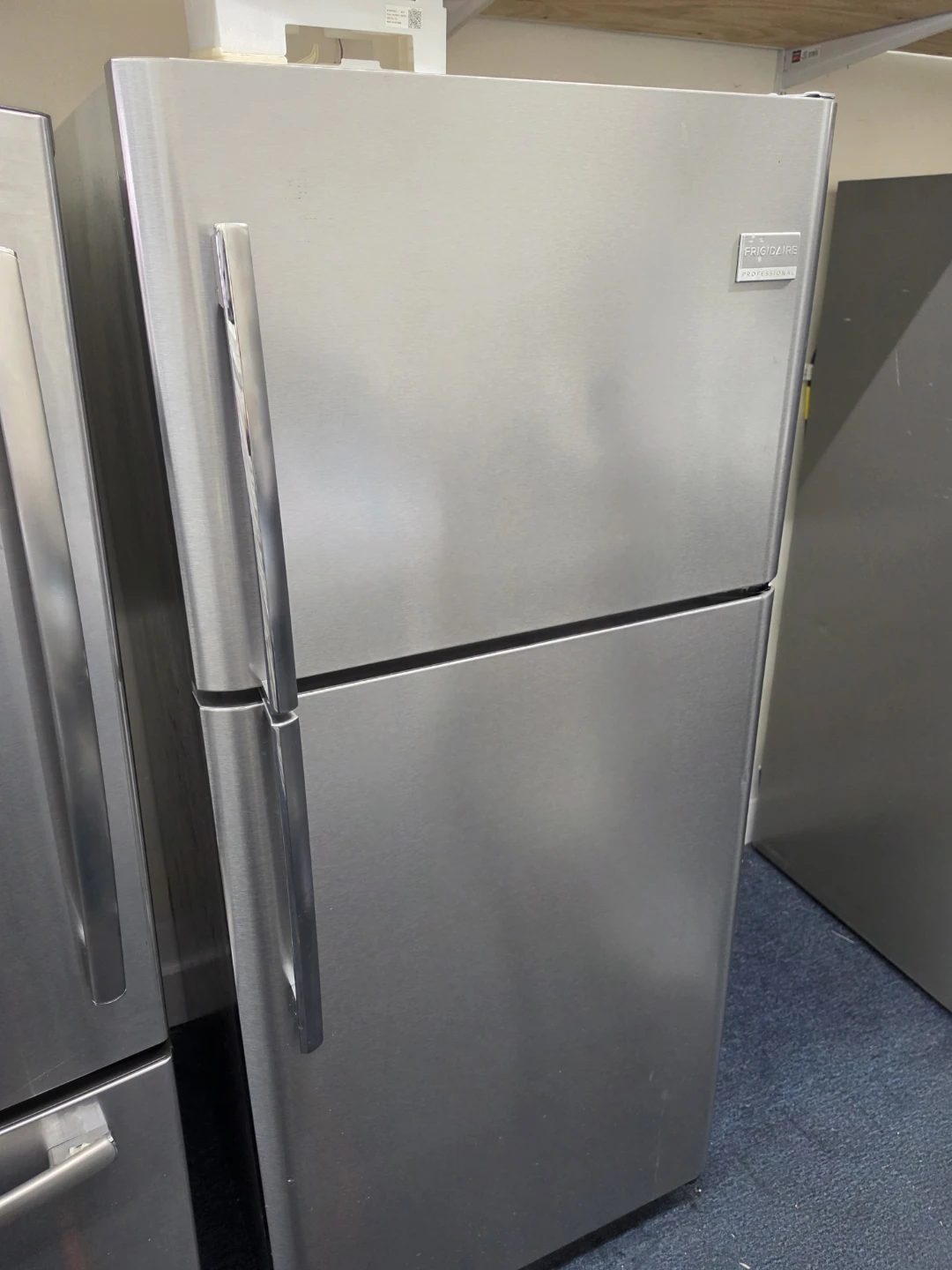 Frigidaire 30in Stainless Steel Refrigerator