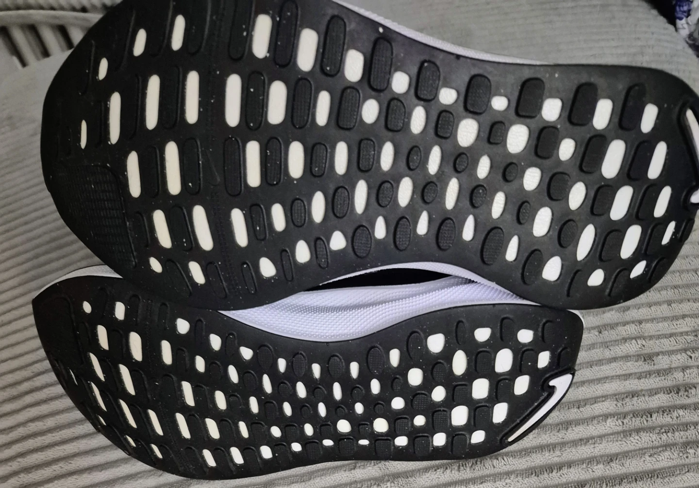 Nike Size 7.5 ReactX Infinity Run 4 Wmns Black Sneakers - photo 2