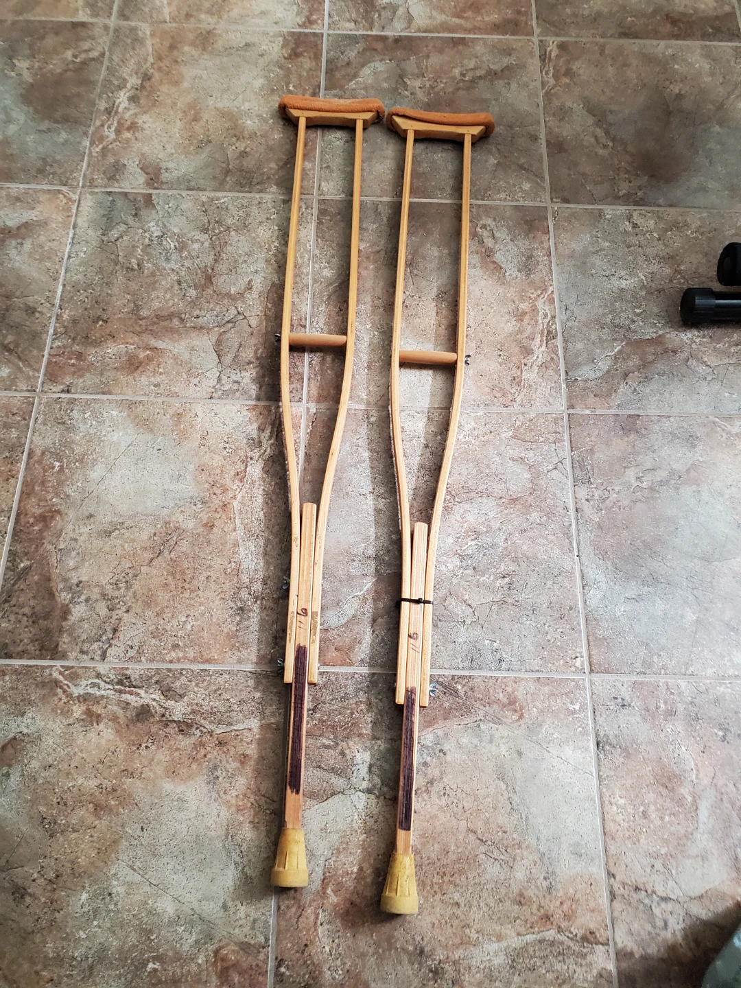 Pair of Adjustable Wooden Crutches🏈