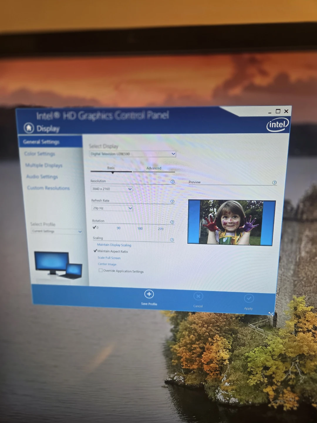 Samsung U28E590D 28-inch 4K UHD Monitor - photo 2