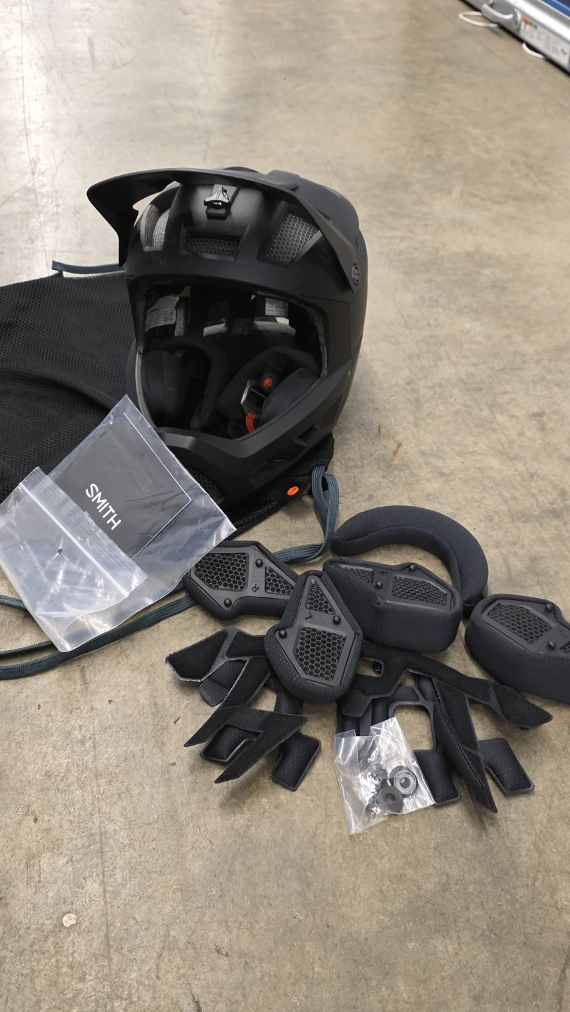 Smith Full Face Helmet with 100% Goggles. - photo 2
