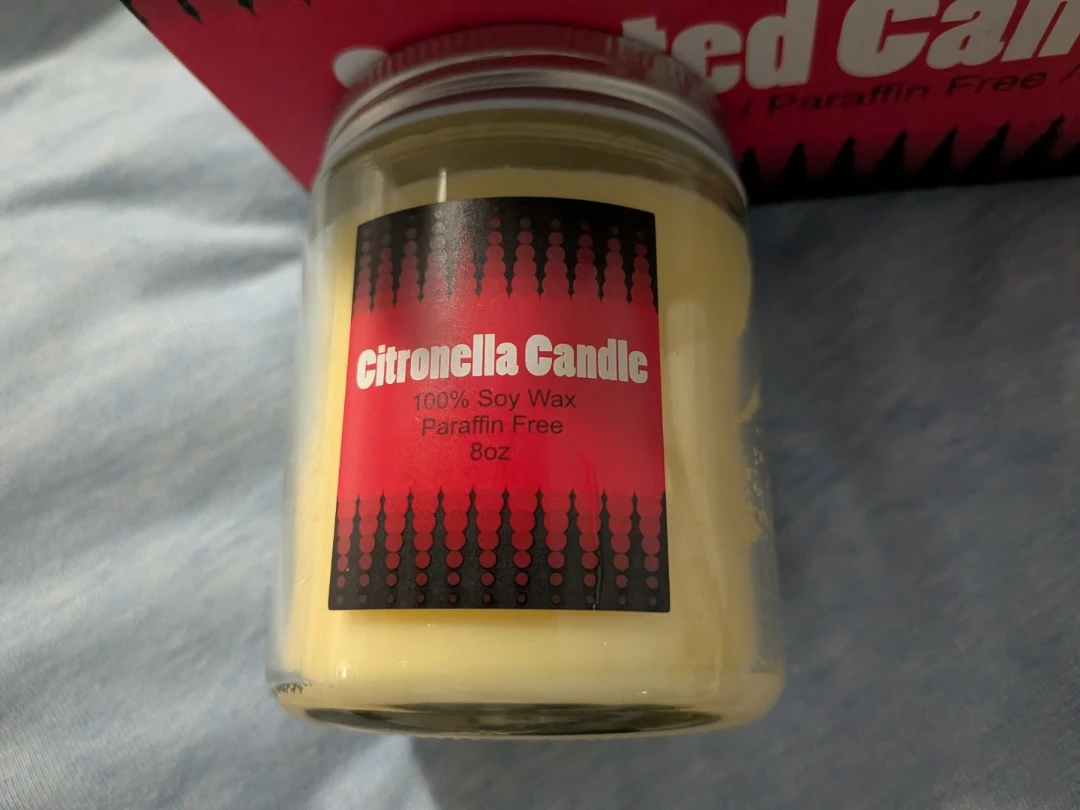 Free 🏈 Set of 2 Citronella Soy Wax Candles - photo 3