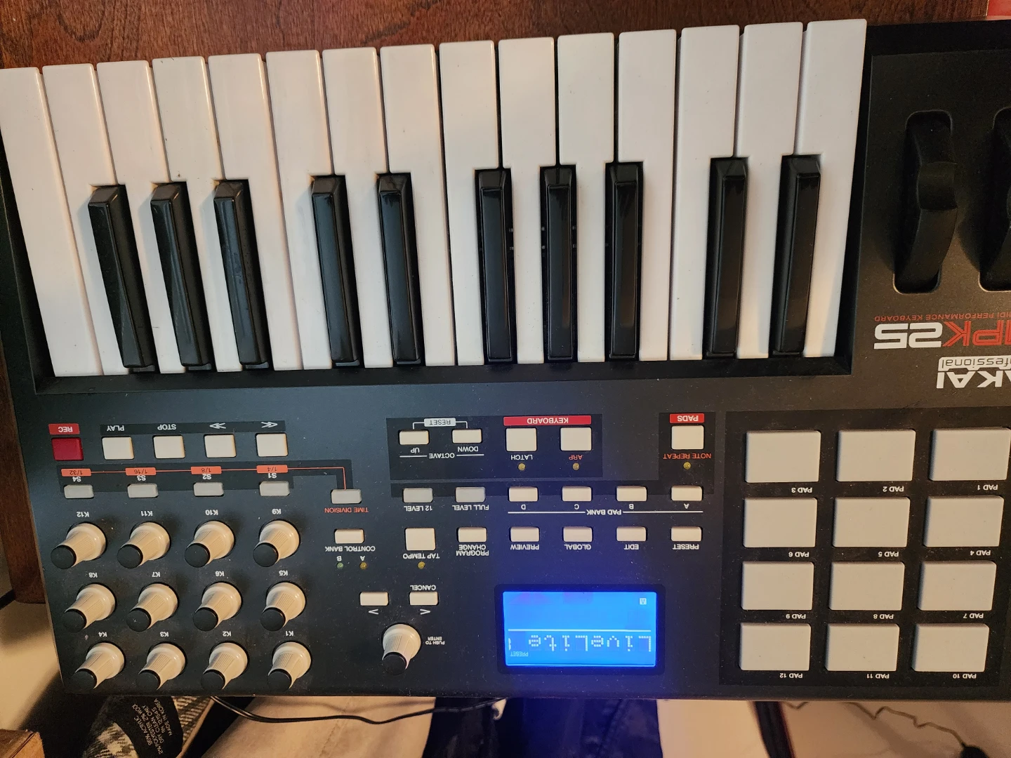 Music production gear bundle - photo 2