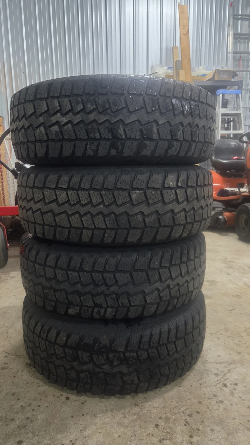 Set of 4 winter tires on steel rims