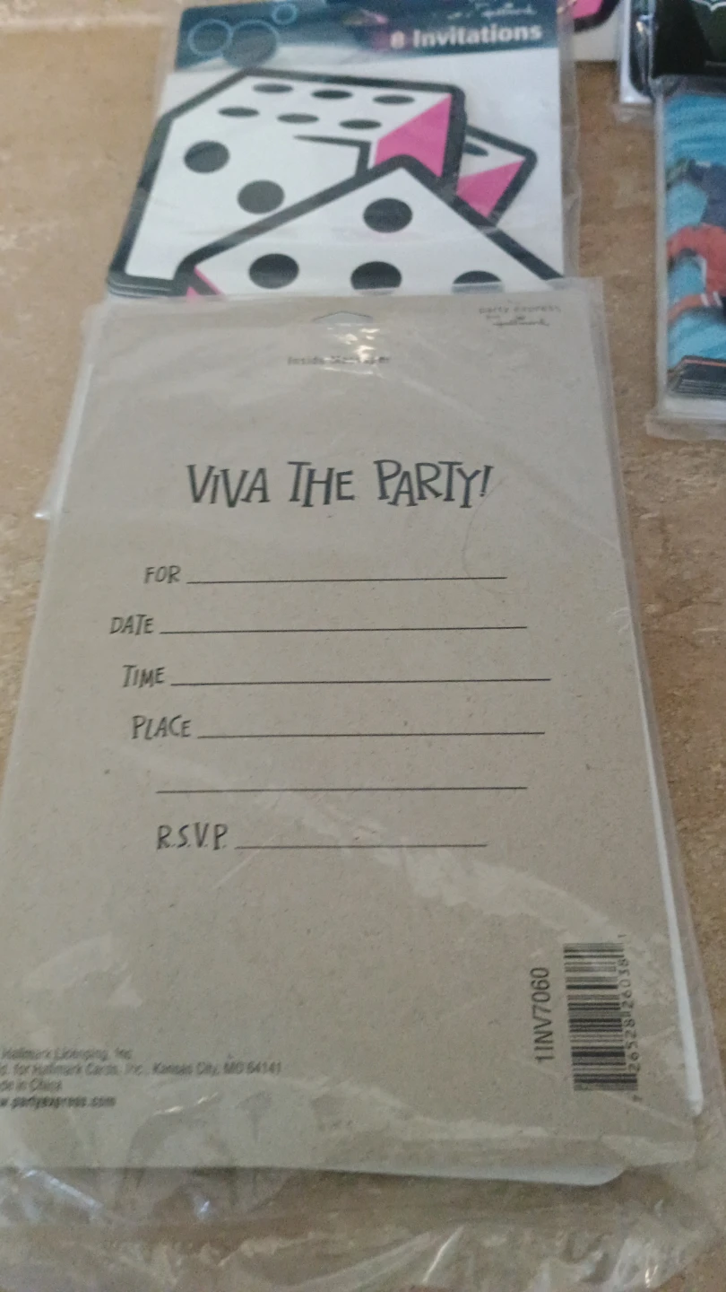 Hallmark and NHL Party Invitation Packs - photo 2