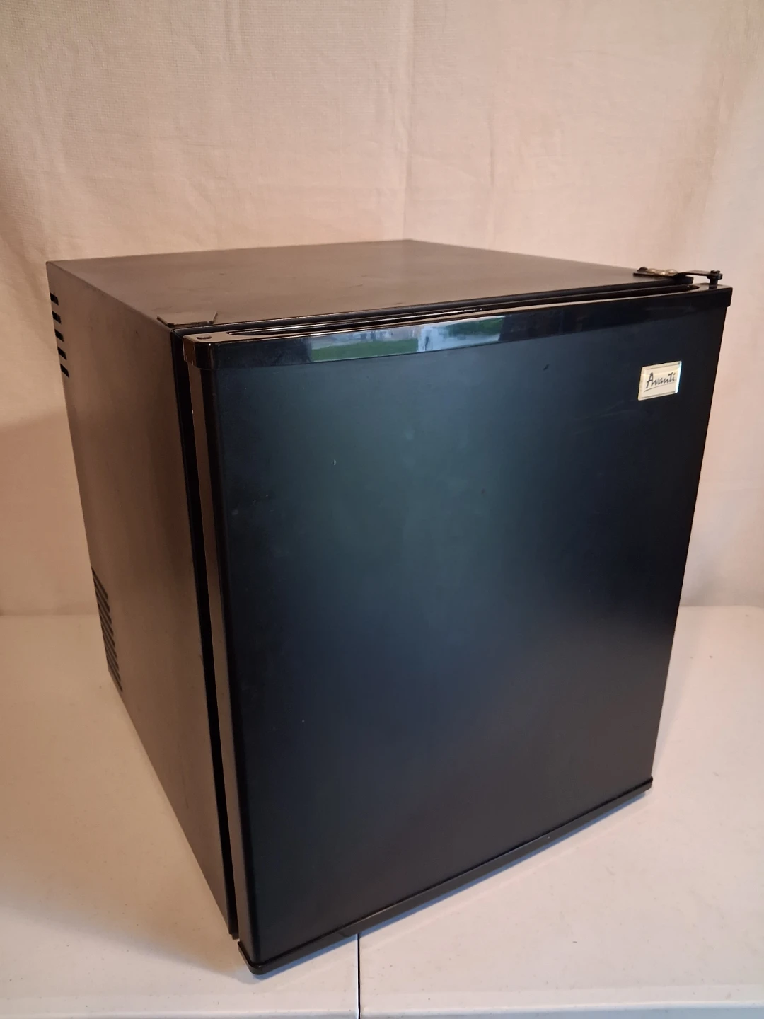 Avanti Compact Refrigerator