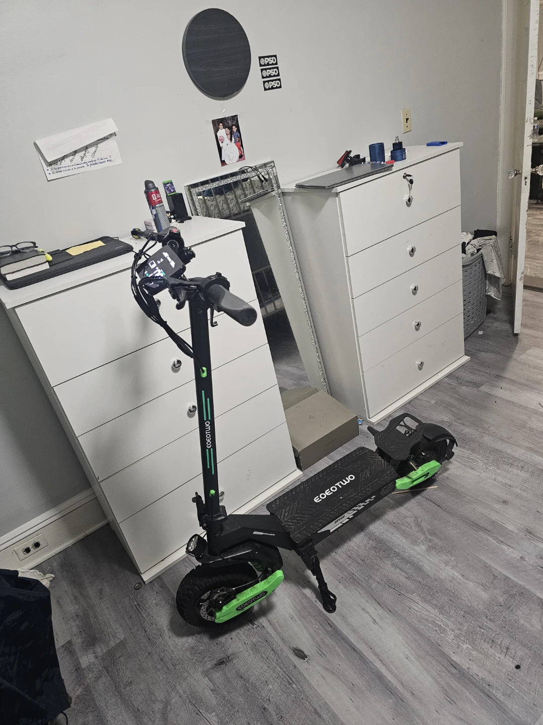 EOEOTWO Electric Scooter