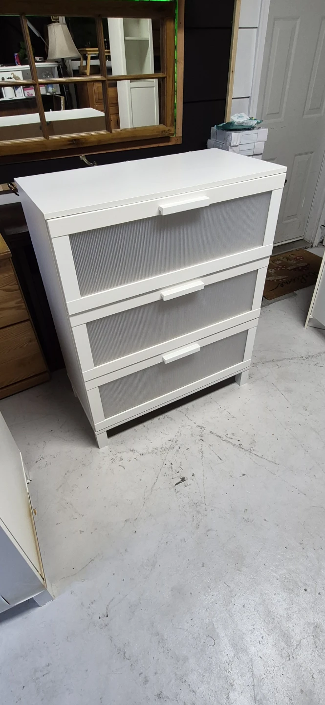 White 3-Drawer Dresser - photo 5