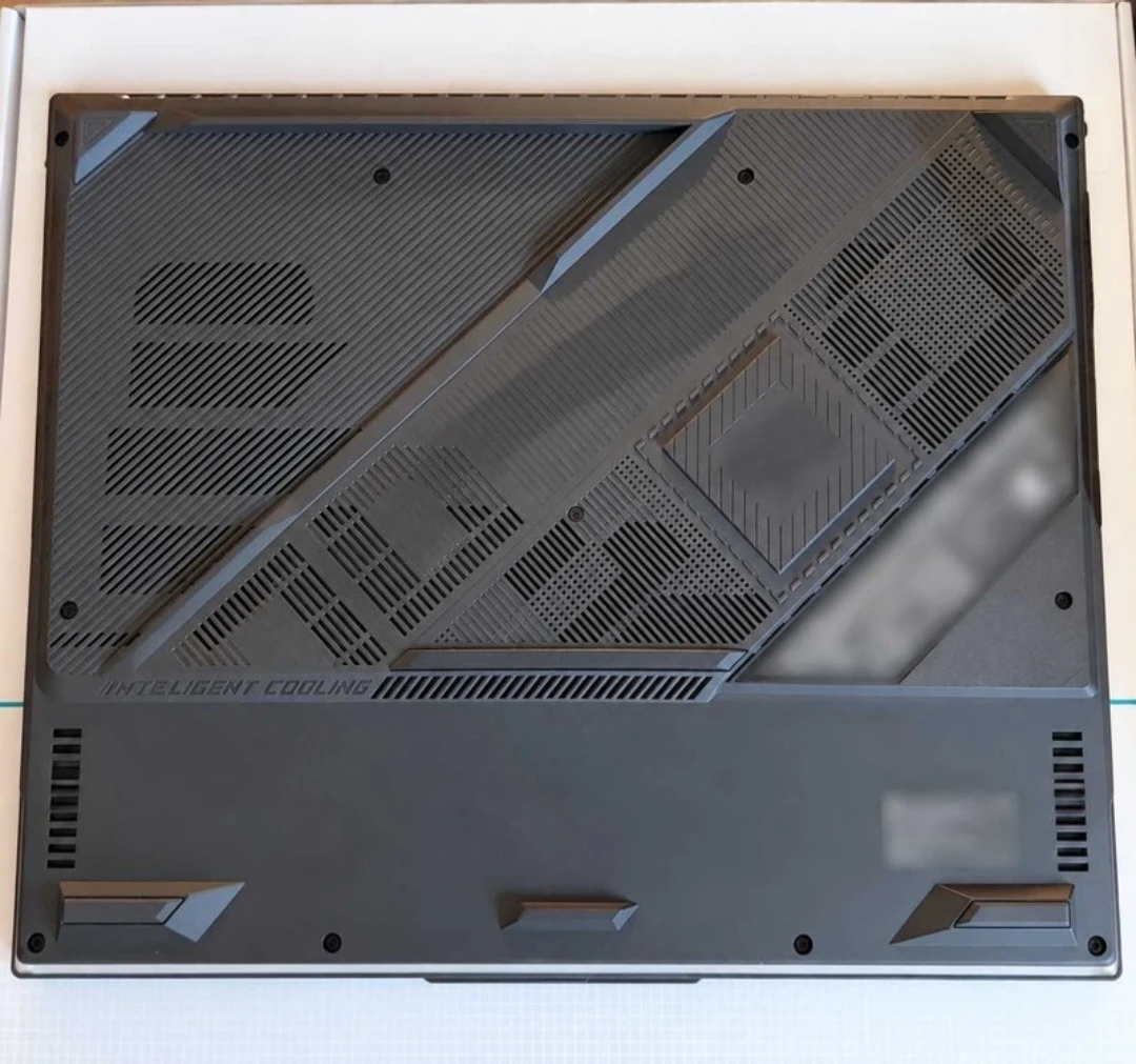 ASUS ROG Strix G16 Gaming Laptop – i9 / RTX 4070 / 32GB / 1TB - photo 2