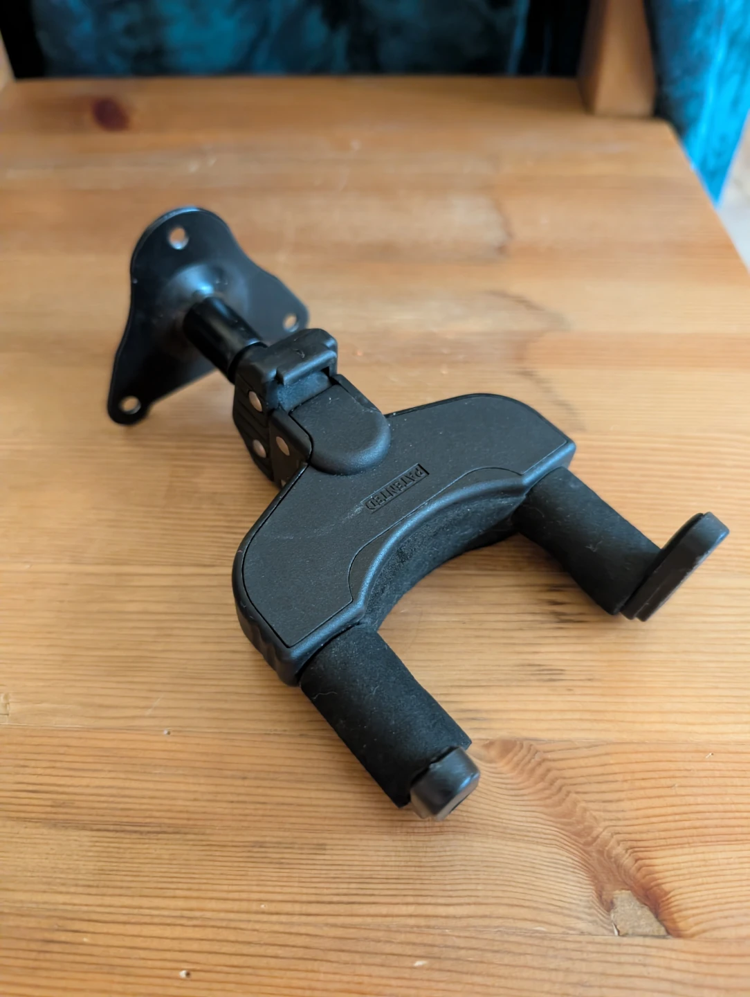 Black Wall-Mounted Guitar Hanger