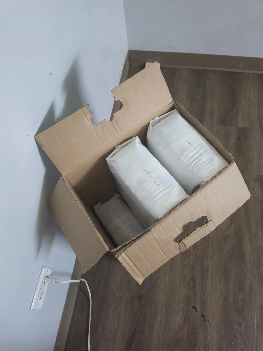 Pampers 50% More (Size 4) - photo 4