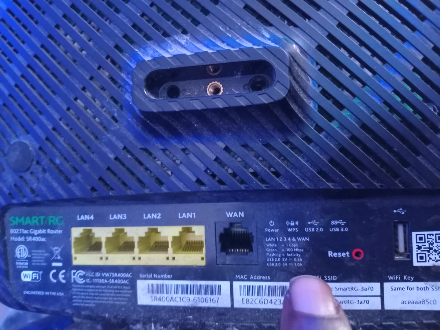 Smart rg SR400ac WiFi Router - photo 2
