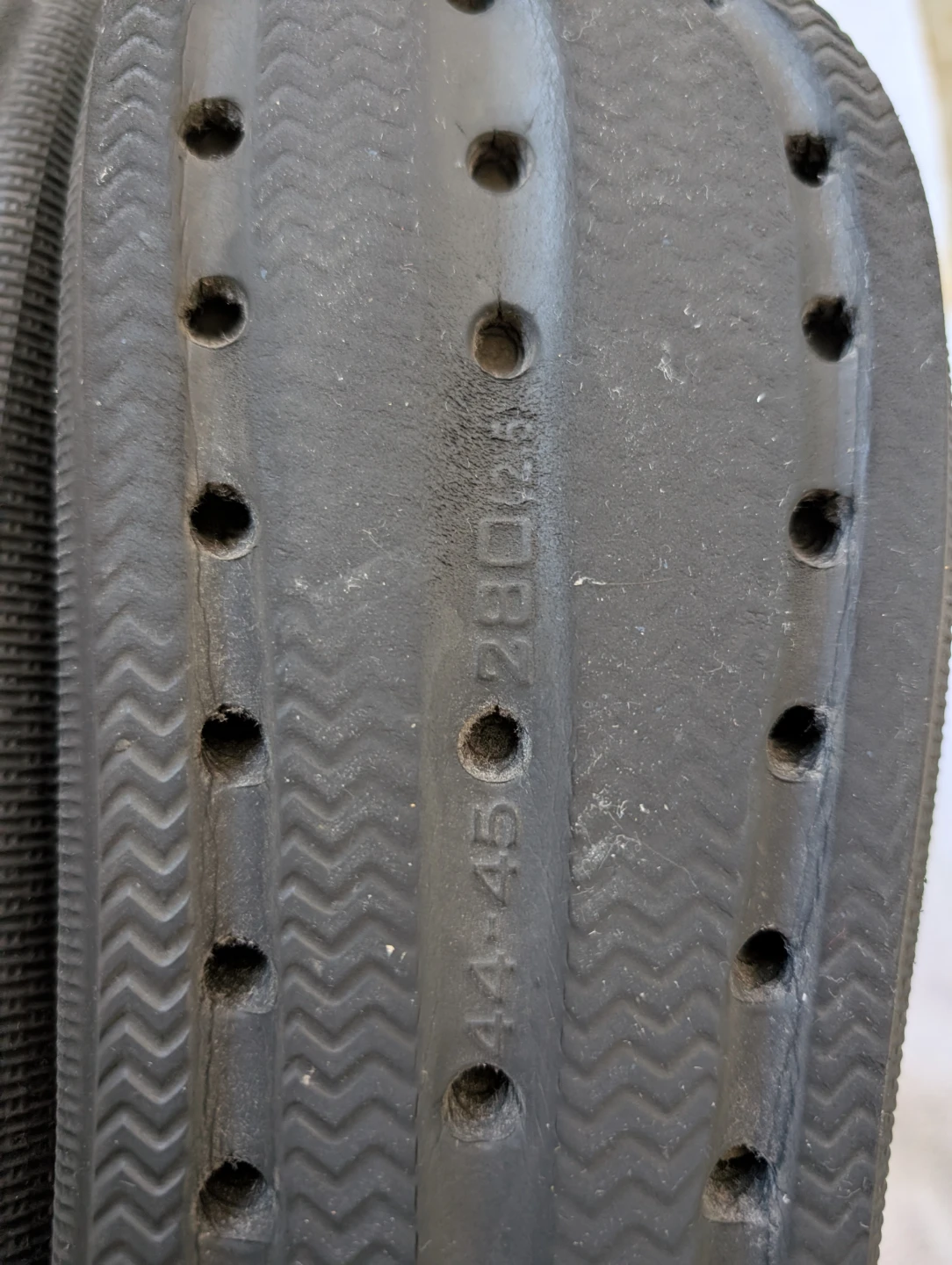 Black Comfortable Foam Slides Size 44-45 good condition - photo 5