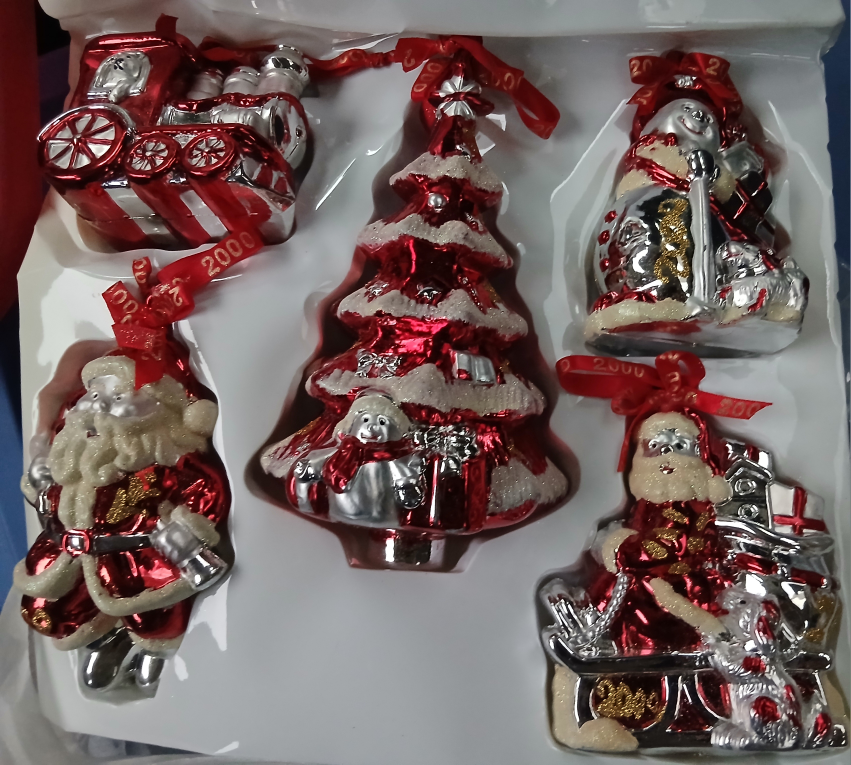 Vintage 2000 Holiday Christmas Ornament Set