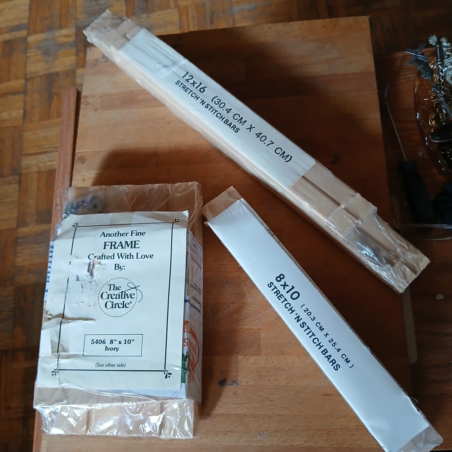 The Creative Circle Craft Frames and Stretch 'n Stitch Bars