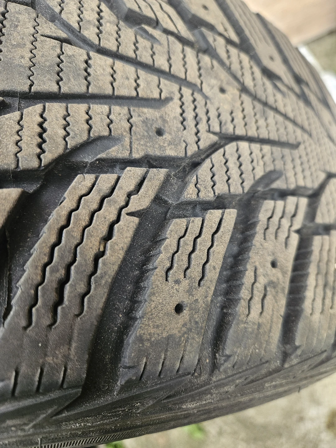 4 Winter Tires on rims (size: 16") - photo 2