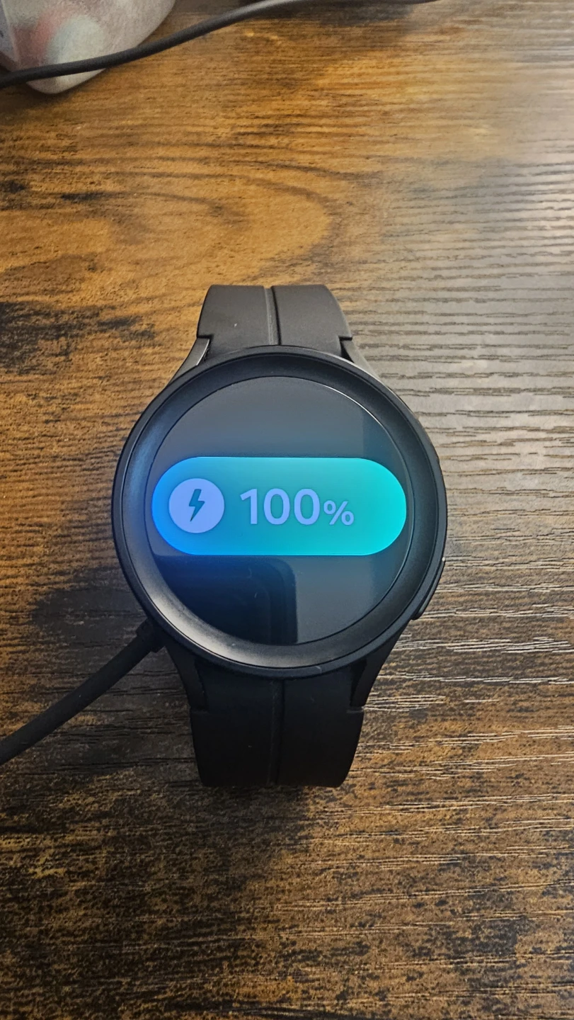 Samsung Galaxy Watch5 Pro + Wireless Charger Duo - Virtually New - photo 3