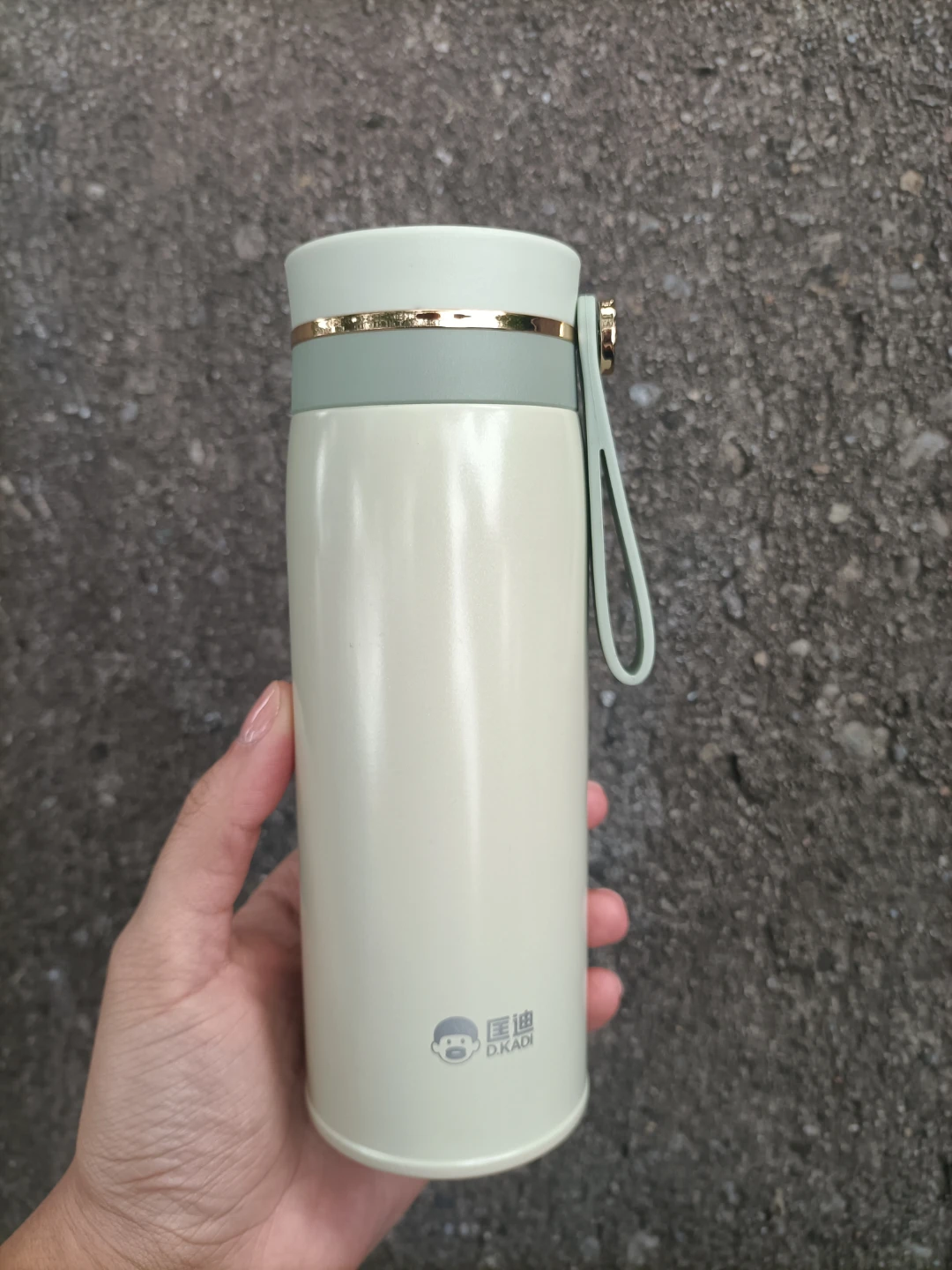 🏈D.KADI Stainless Steel Insulated Bottle